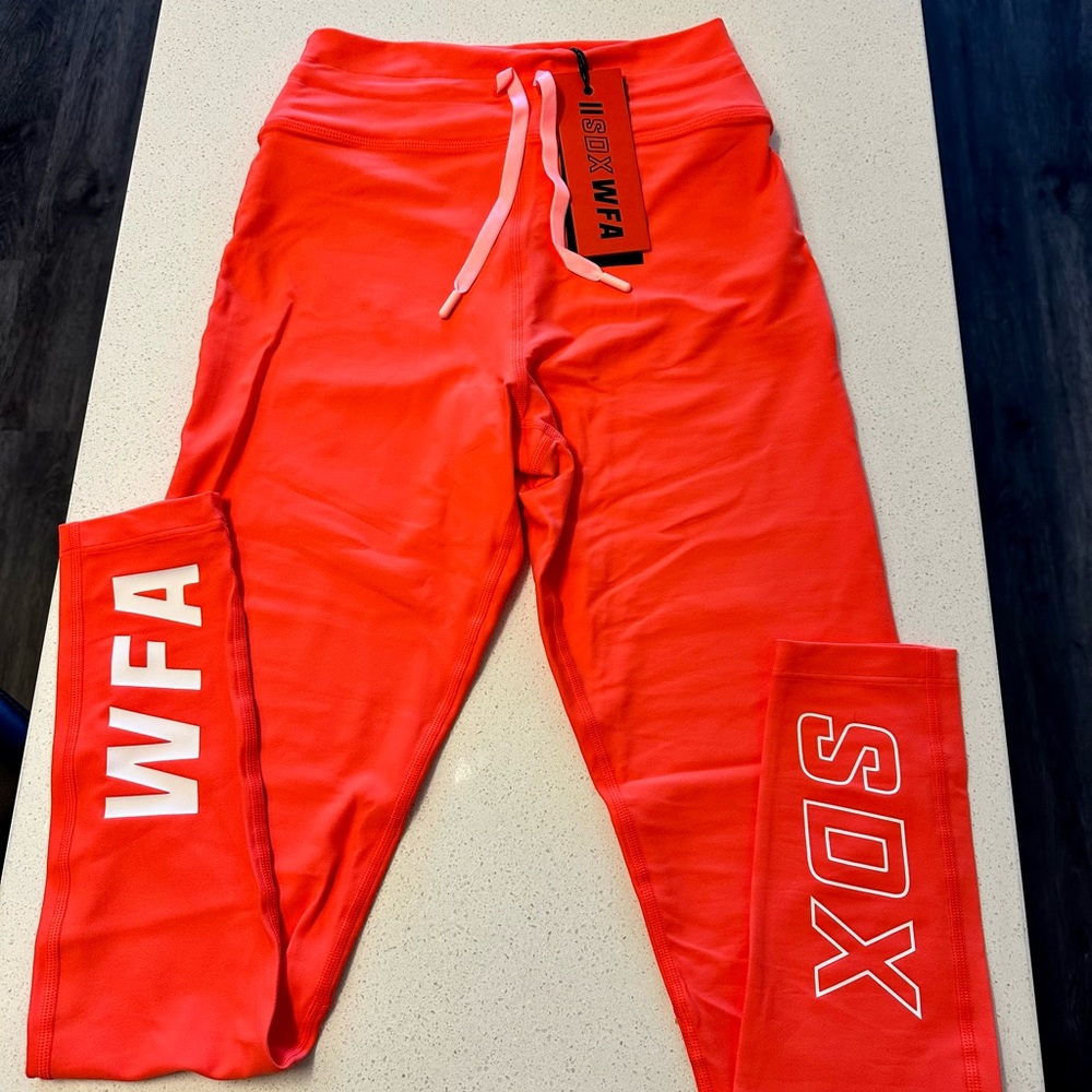 WhiteFox X Sarah’s Day collection “monza” leggings